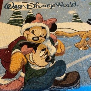 Disney Christmas’s Throw Blanket